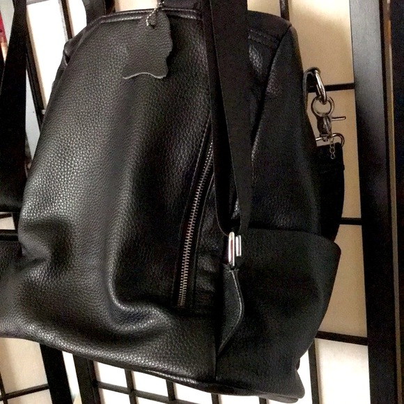 Excellent Used Condition Black leather backpack. Adjustable straps. - Picture 3 of 6
